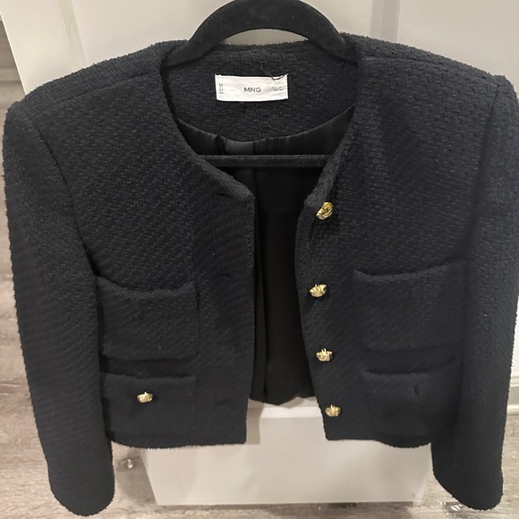 Old money Cotton Blend Tweed Jacket black with gold buttons

 Lady jacket Mango - Picture 8 of 15